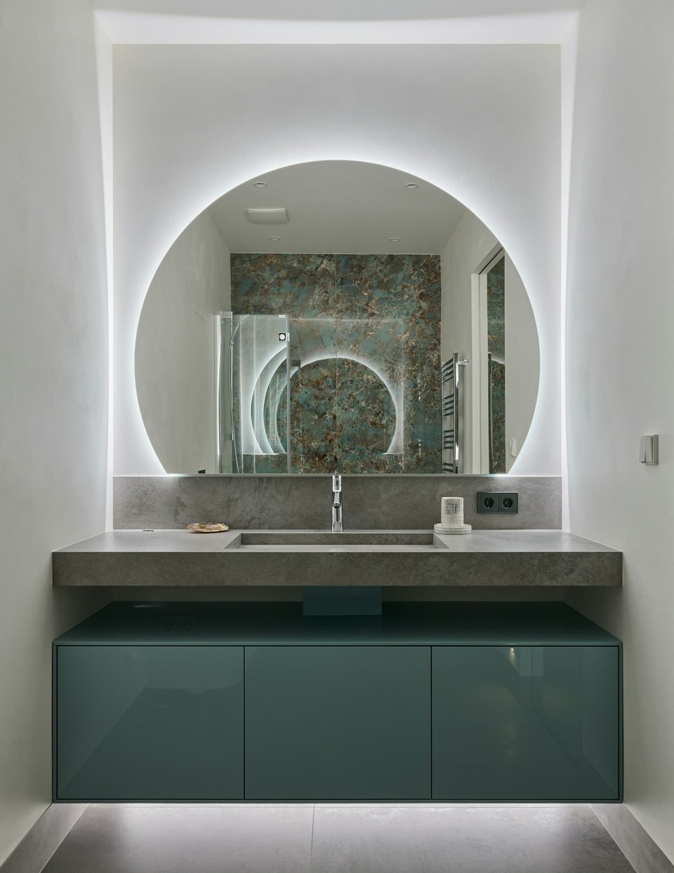 Illuminated wall Mirror - Spare Bathroom Remodeling Ideas  | Compelling Homes