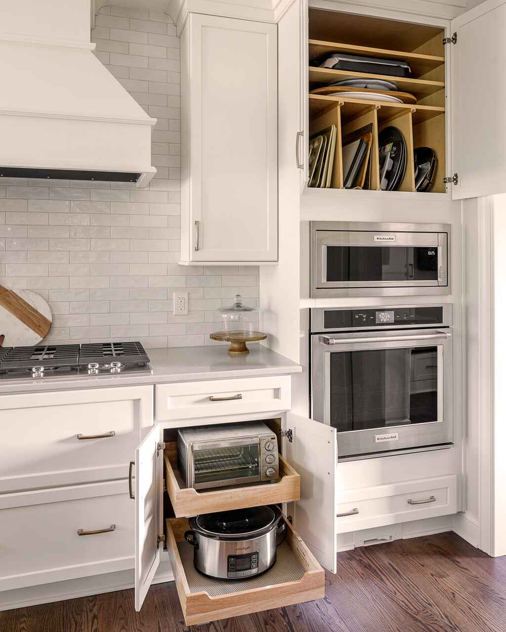 Kitchen cabinet storage